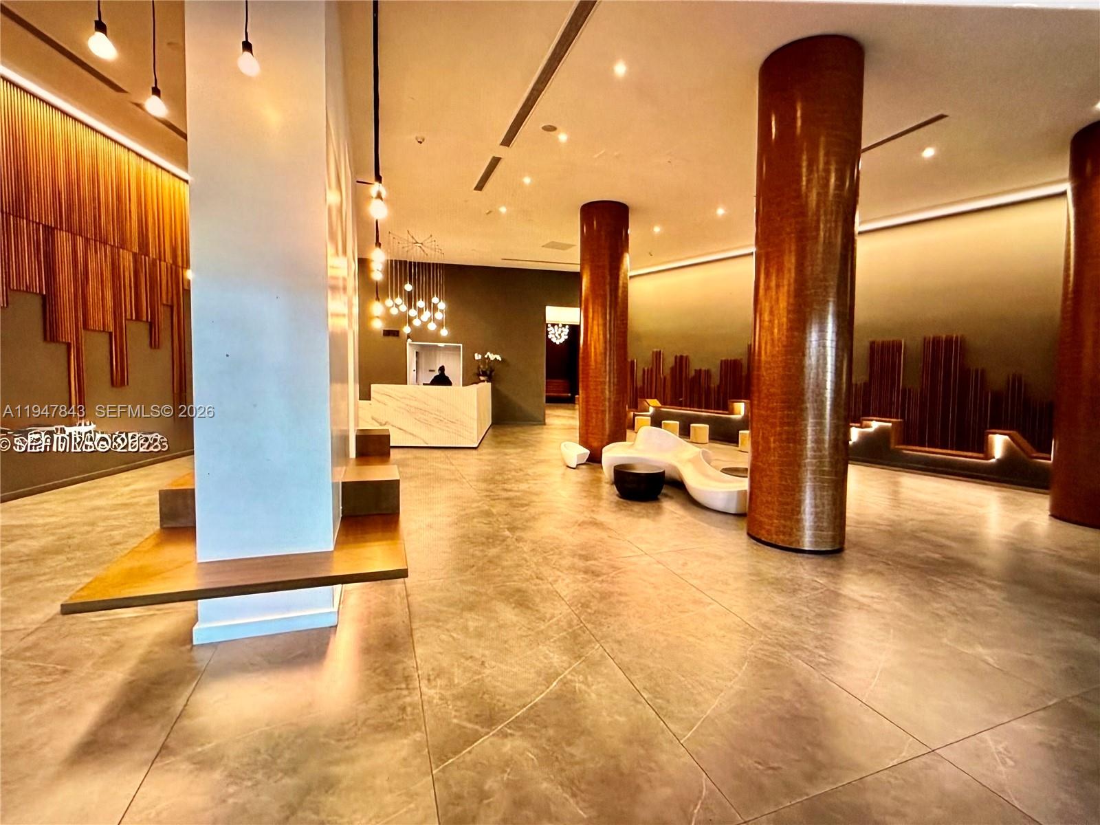 WIND CONDO - Residential