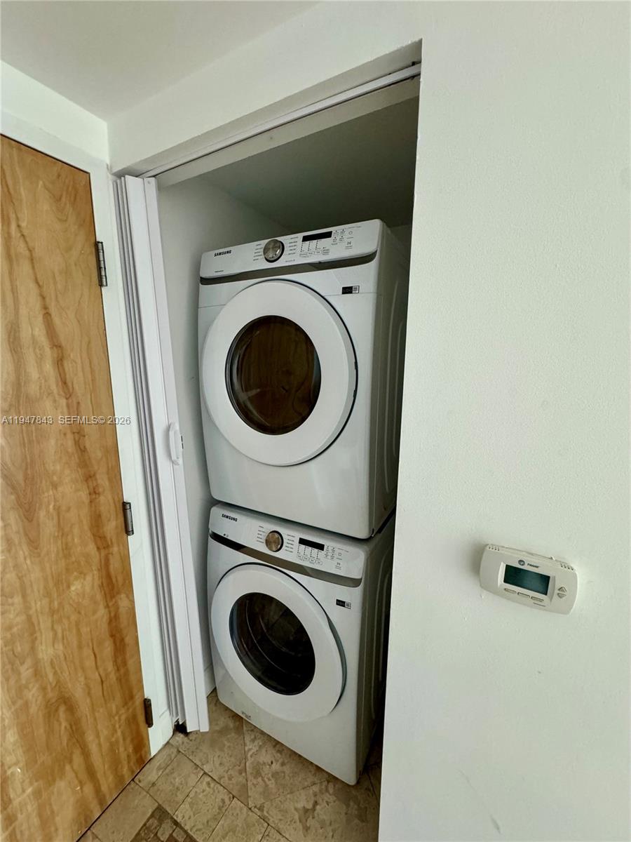 WIND CONDO - Residential