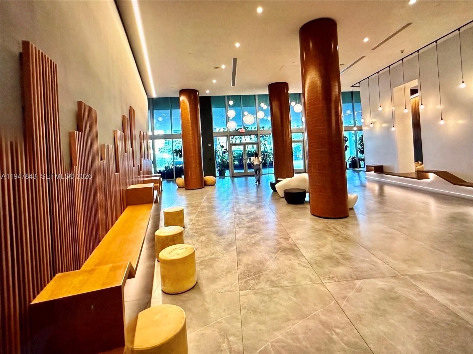 WIND CONDO - Residential