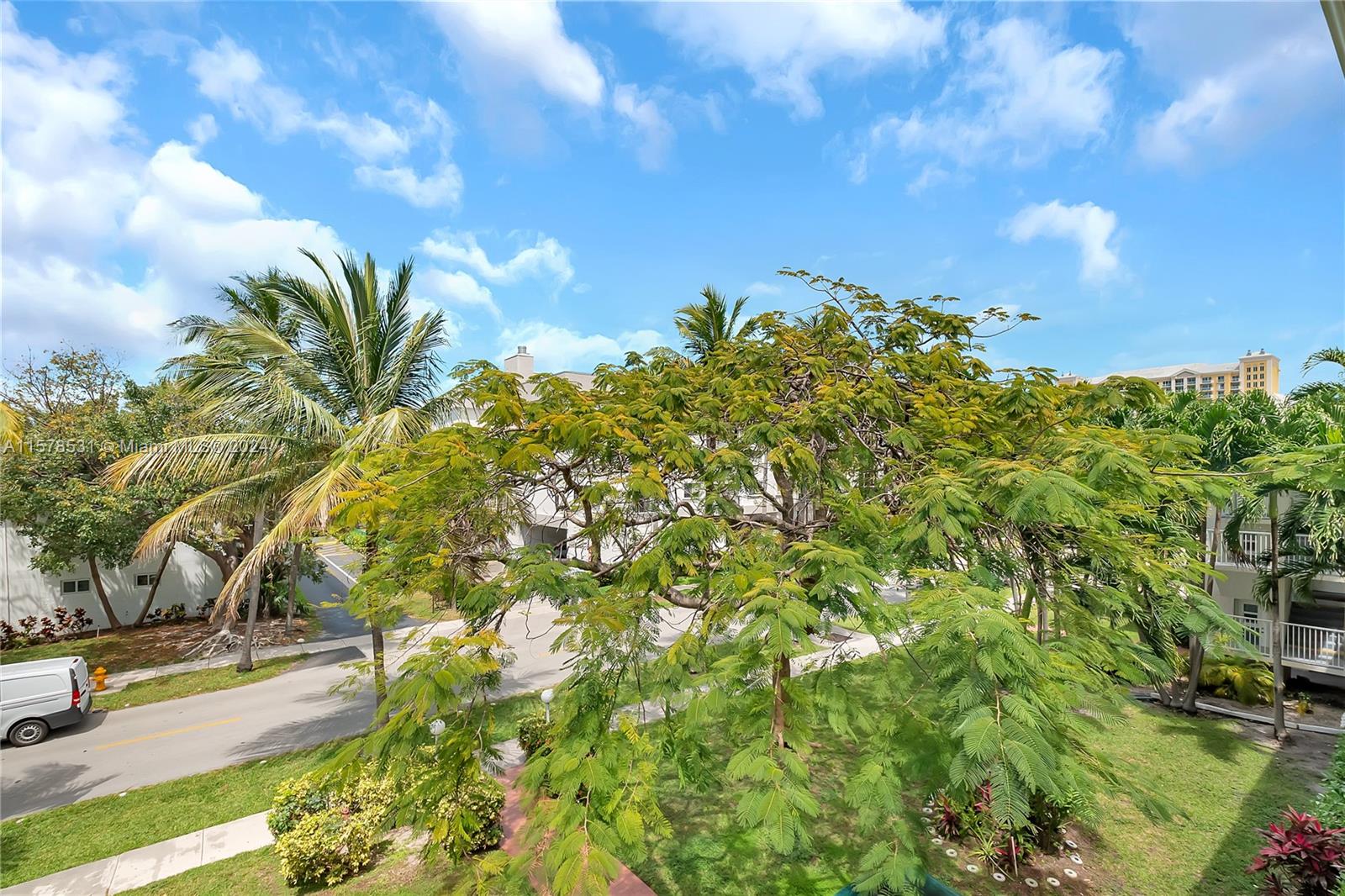 GALEN DRIVE CONDO APTS - Residential Lease