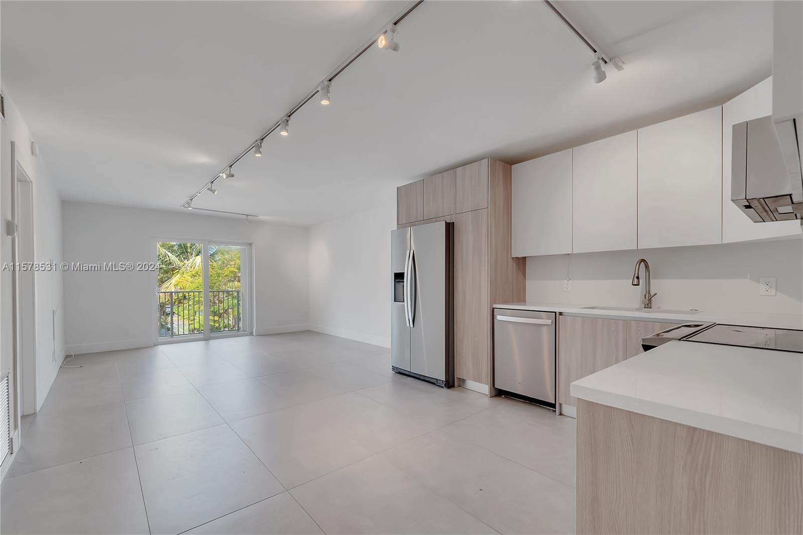 GALEN DRIVE CONDO APTS - Residential Lease