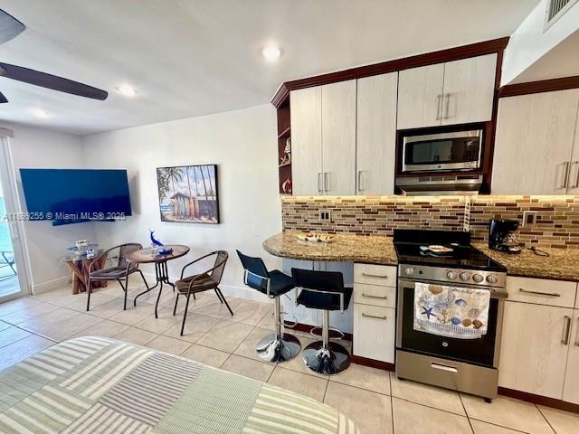 THE AVENTURA BEACH CLUB CO - Residential