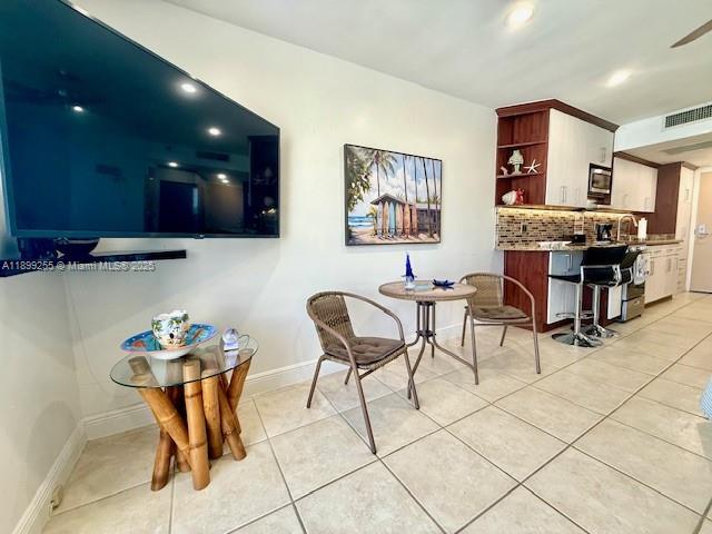 THE AVENTURA BEACH CLUB CO - Residential