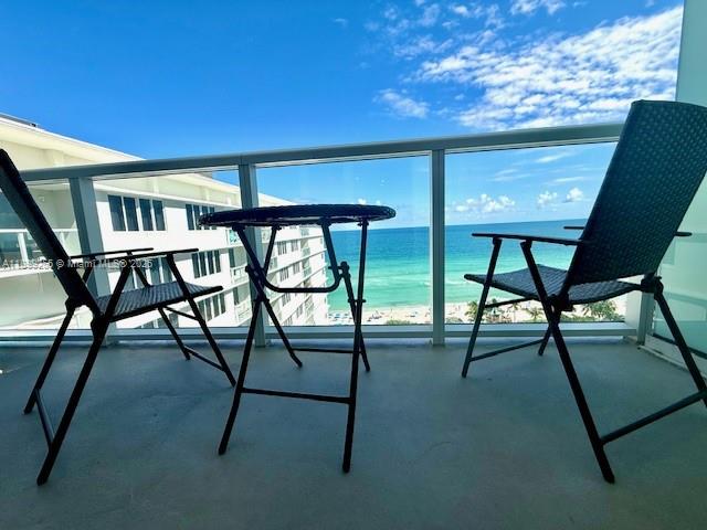 THE AVENTURA BEACH CLUB CO - Residential