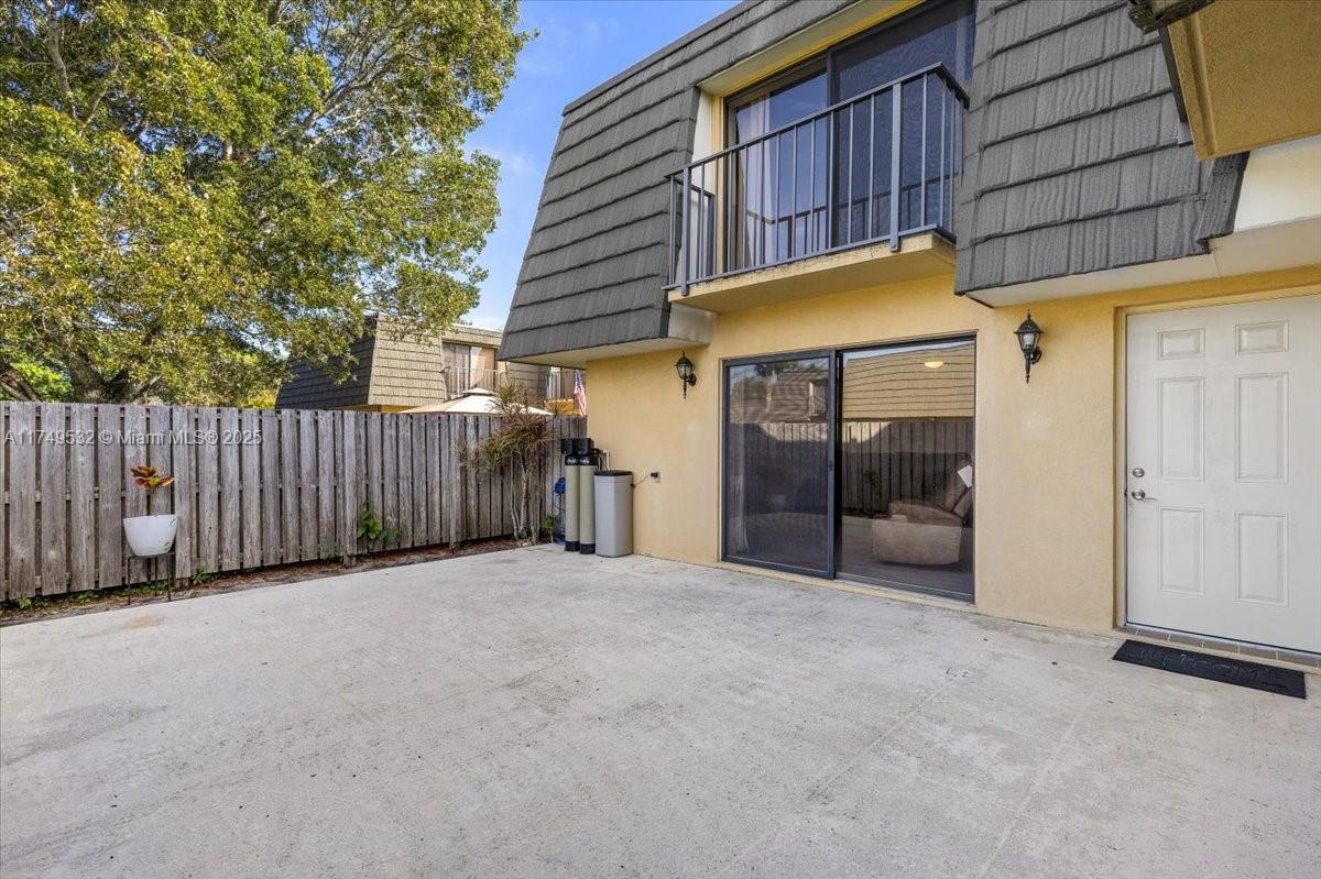 VILLAGE OF SANDALWOOD LAK - Residential