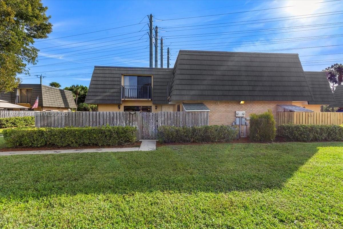 VILLAGE OF SANDALWOOD LAK - Residential