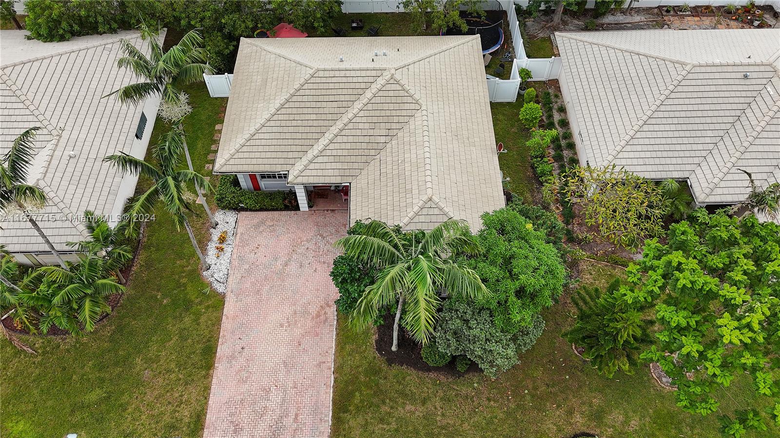 POMPANO SPRINGS REPLAT - Residential