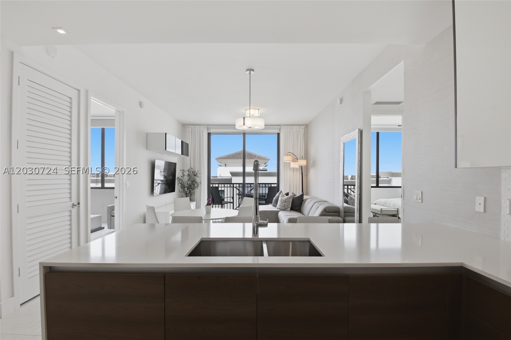 301 Altara Ave LPH902 - Image 1