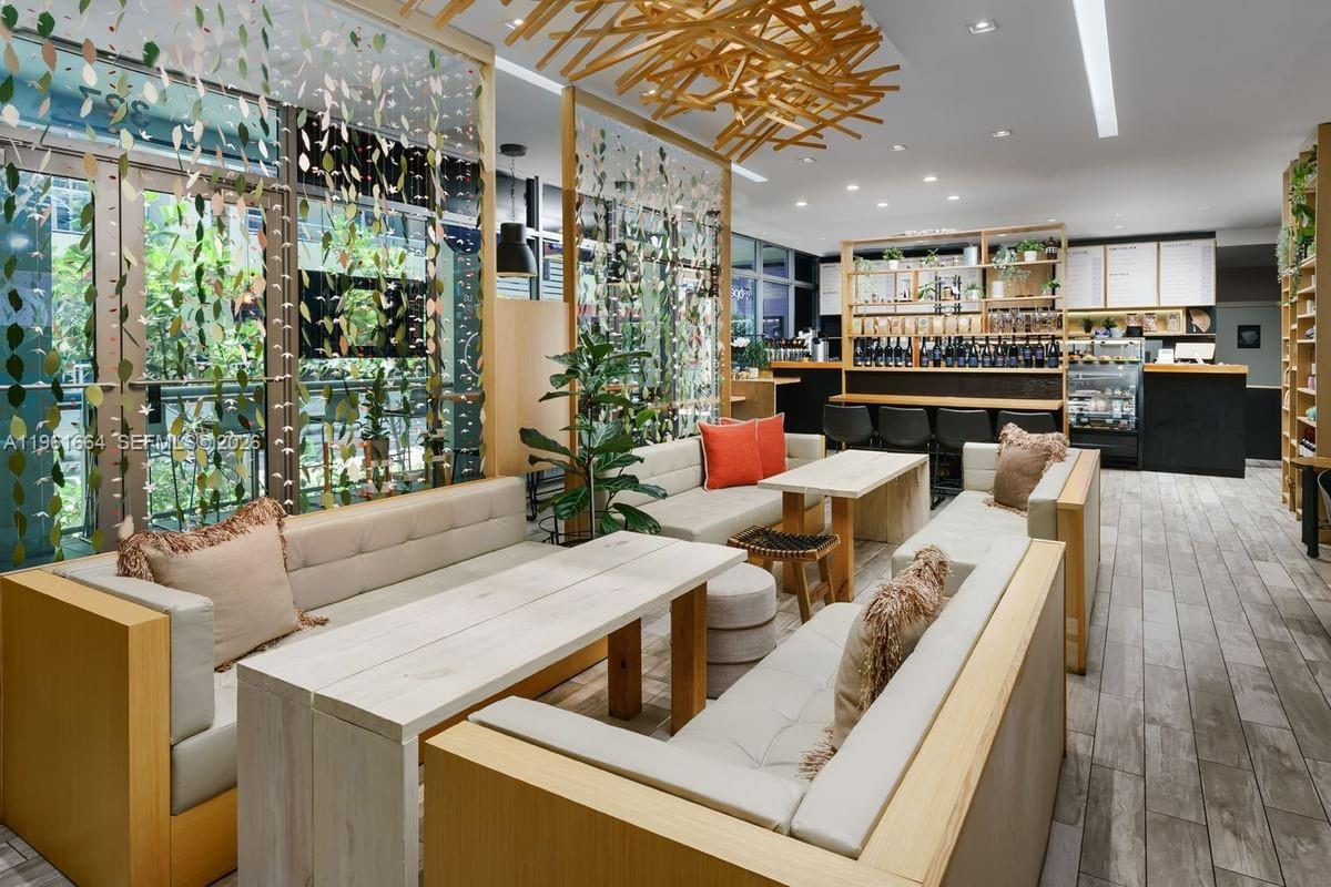 COSTA HOLLYWOOD CONDO - Residential