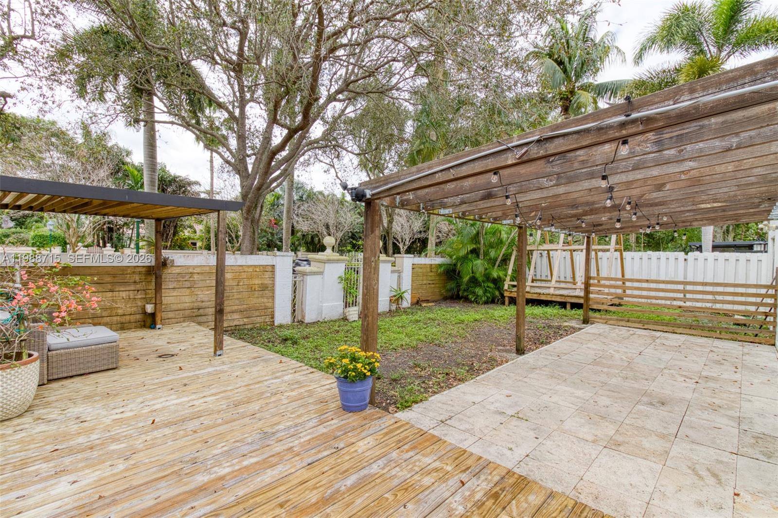 BANYAN OAKRIDGE PLAT - Residential