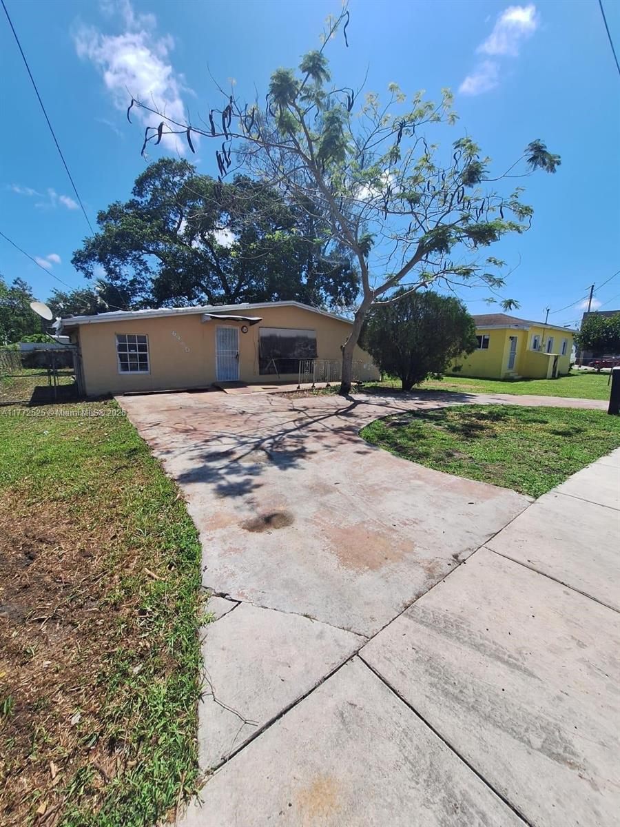 Property for Sale at 6965 Nw 21st Ct, Miami, Broward County, Florida - Bedrooms: 3 
Bathrooms: 1  - $350,000