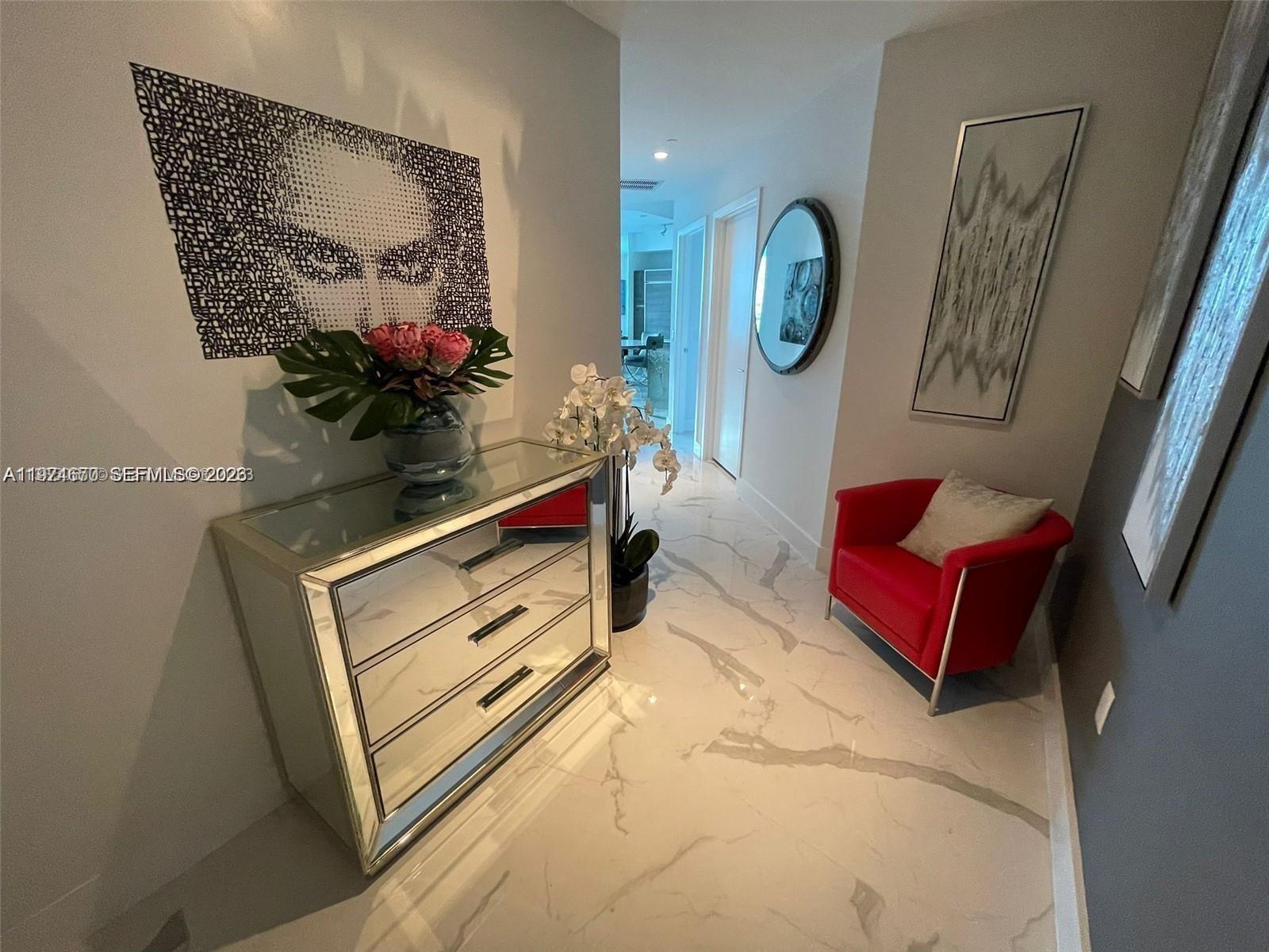 1100 MILLECENTO RESIDENCE - Residential