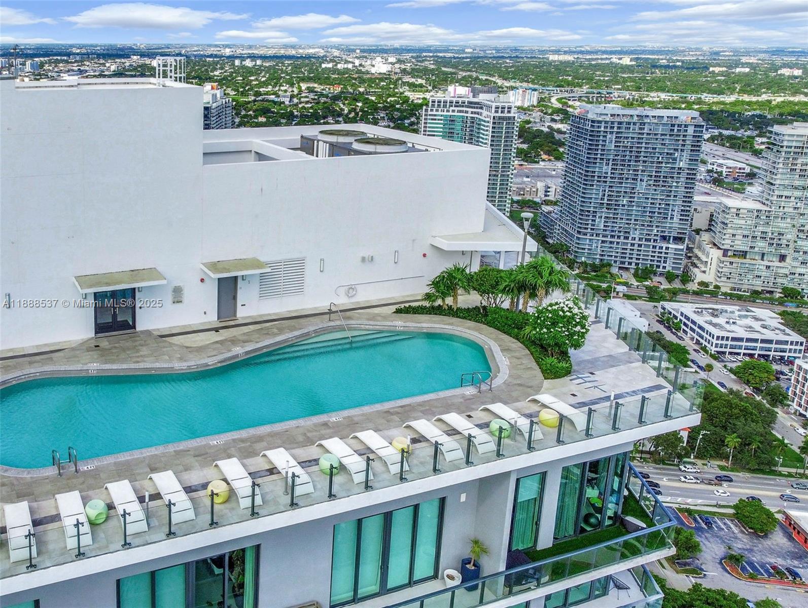 PARAISO BAYVIEWS CONDO - Residential Lease