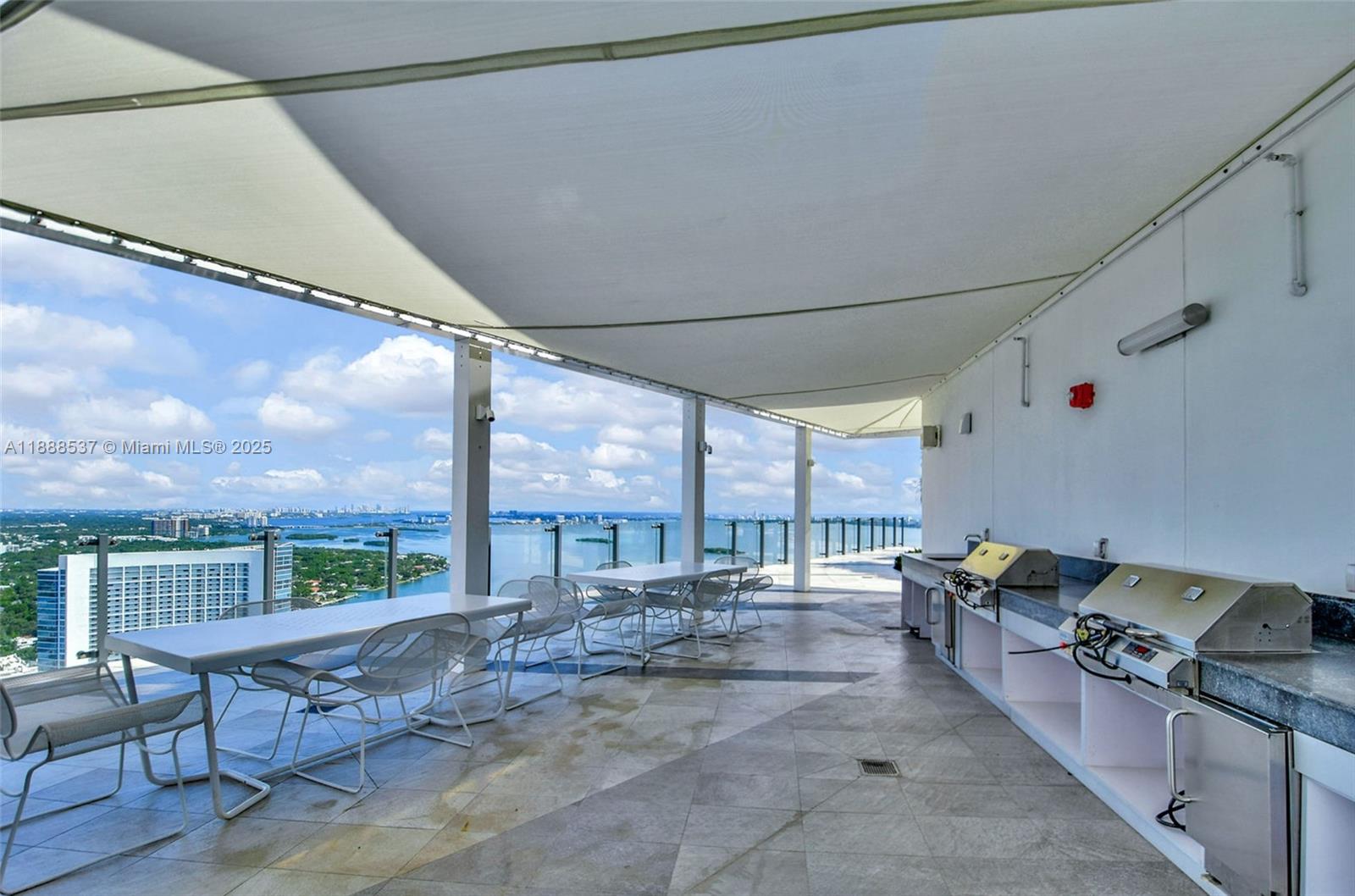 PARAISO BAYVIEWS CONDO - Residential Lease