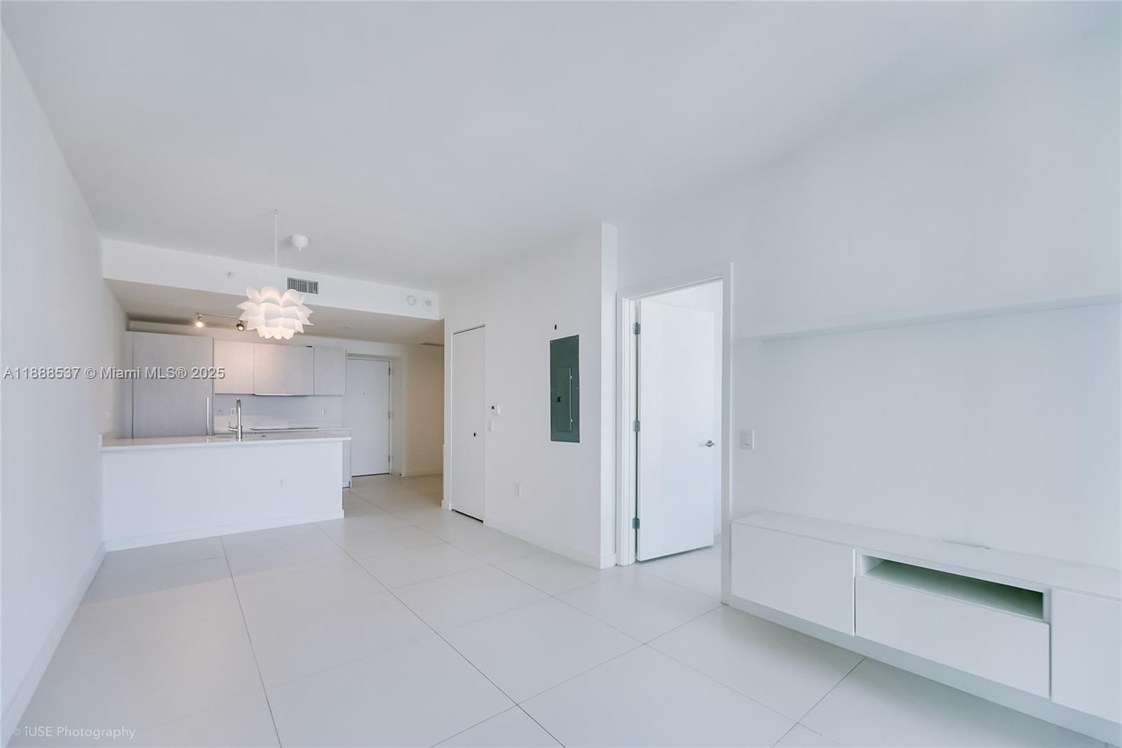 PARAISO BAYVIEWS CONDO - Residential Lease