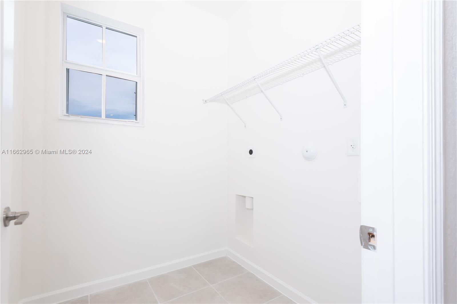KEYS-GATE NO 1 - Residential Lease