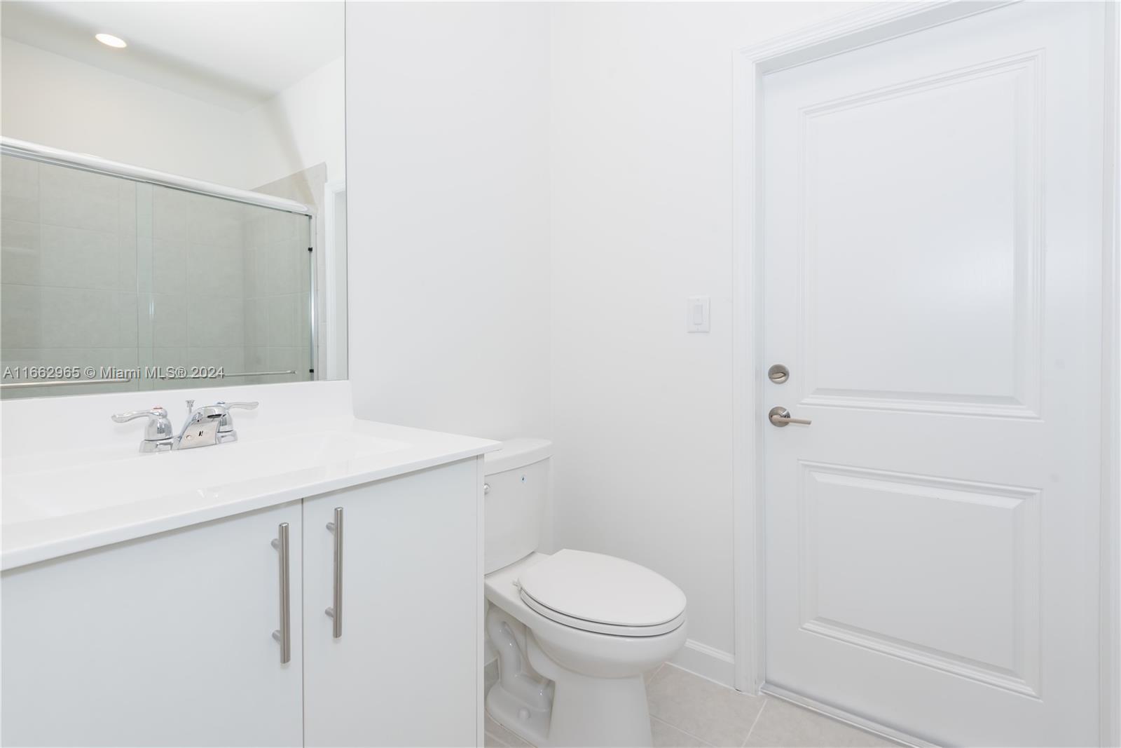 KEYS-GATE NO 1 - Residential Lease