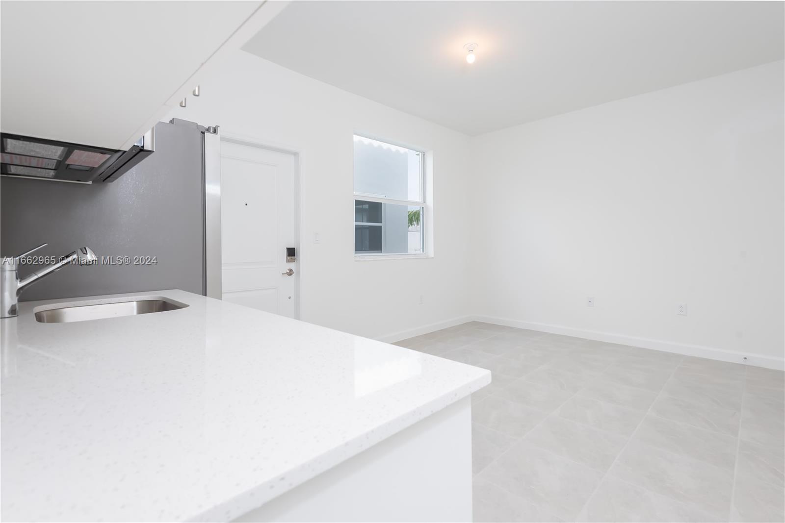 KEYS-GATE NO 1 - Residential Lease