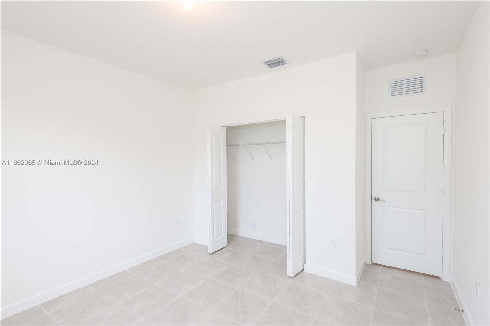 KEYS-GATE NO 1 - Residential Lease