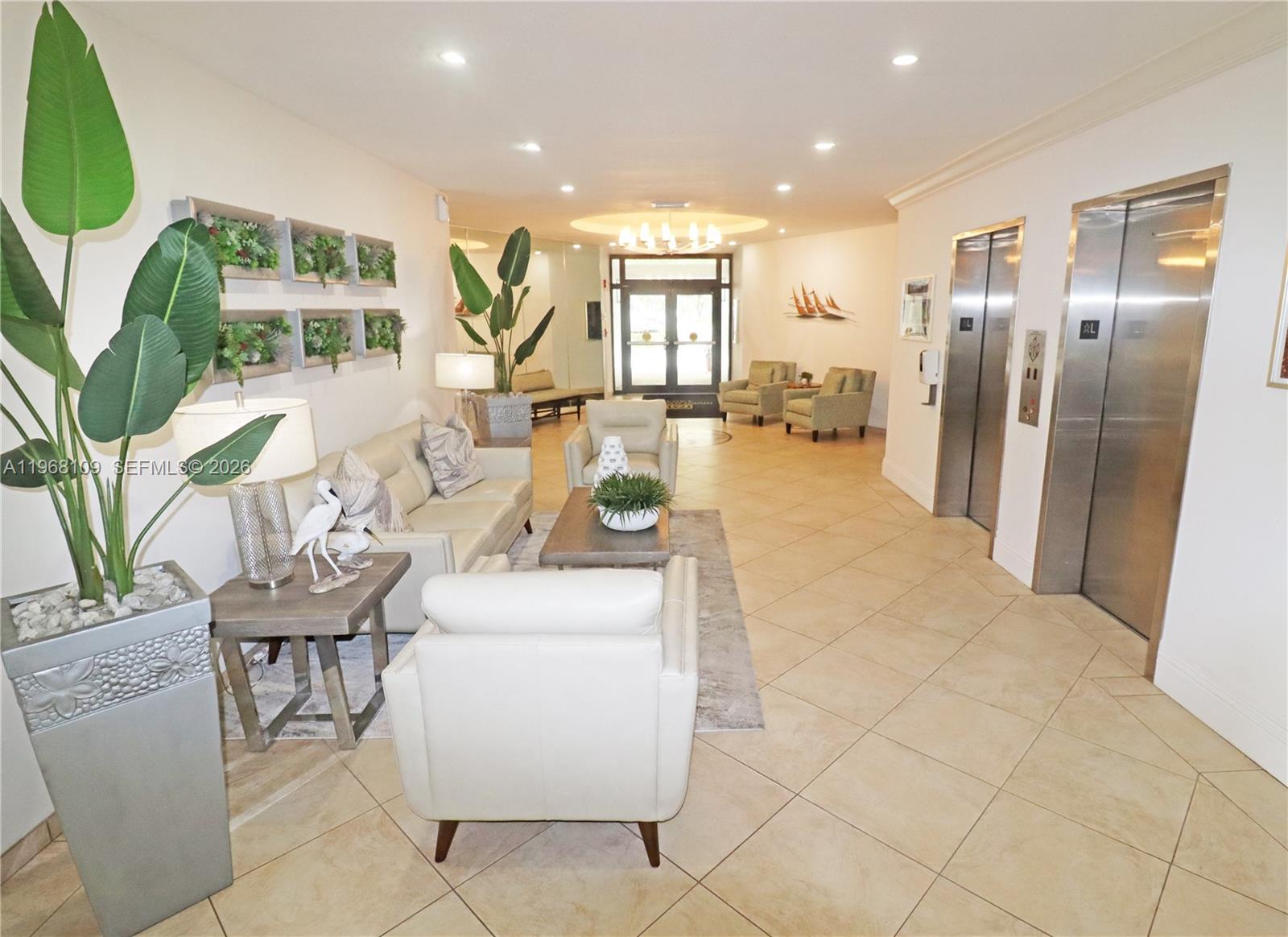 RIVER REACH CONDOMINIUM V - Residential Lease