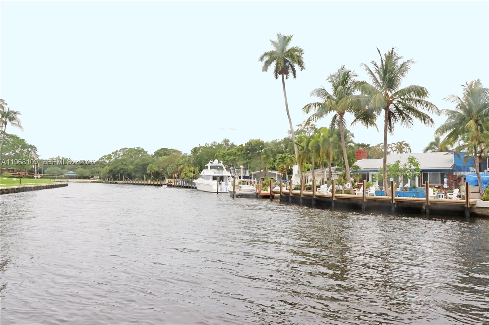 RIVER REACH CONDOMINIUM V - Residential Lease