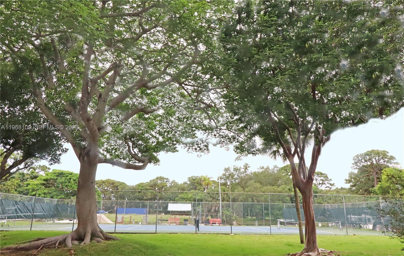 RIVER REACH CONDOMINIUM V - Residential Lease