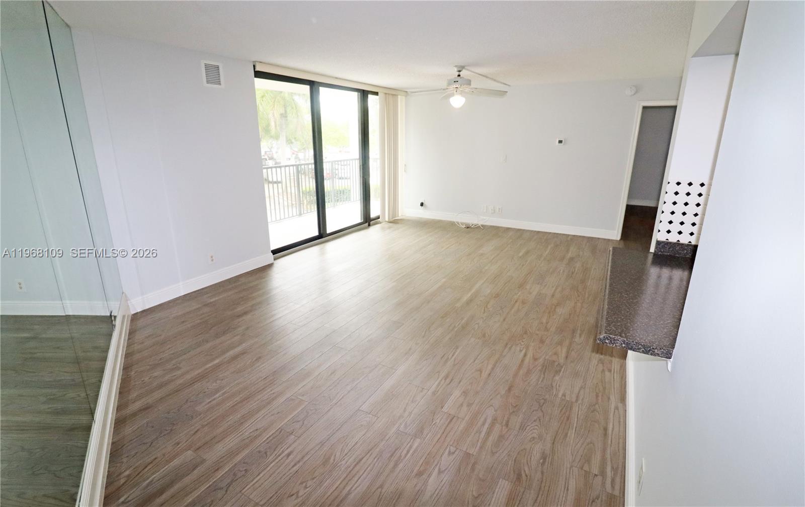 RIVER REACH CONDOMINIUM V - Residential Lease