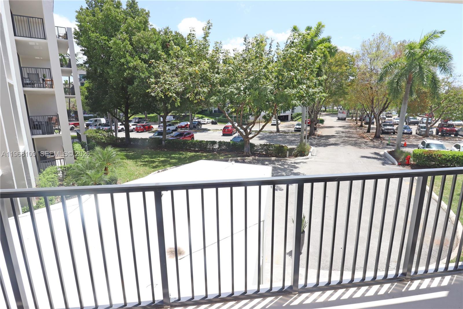 RIVER REACH CONDOMINIUM V - Residential Lease