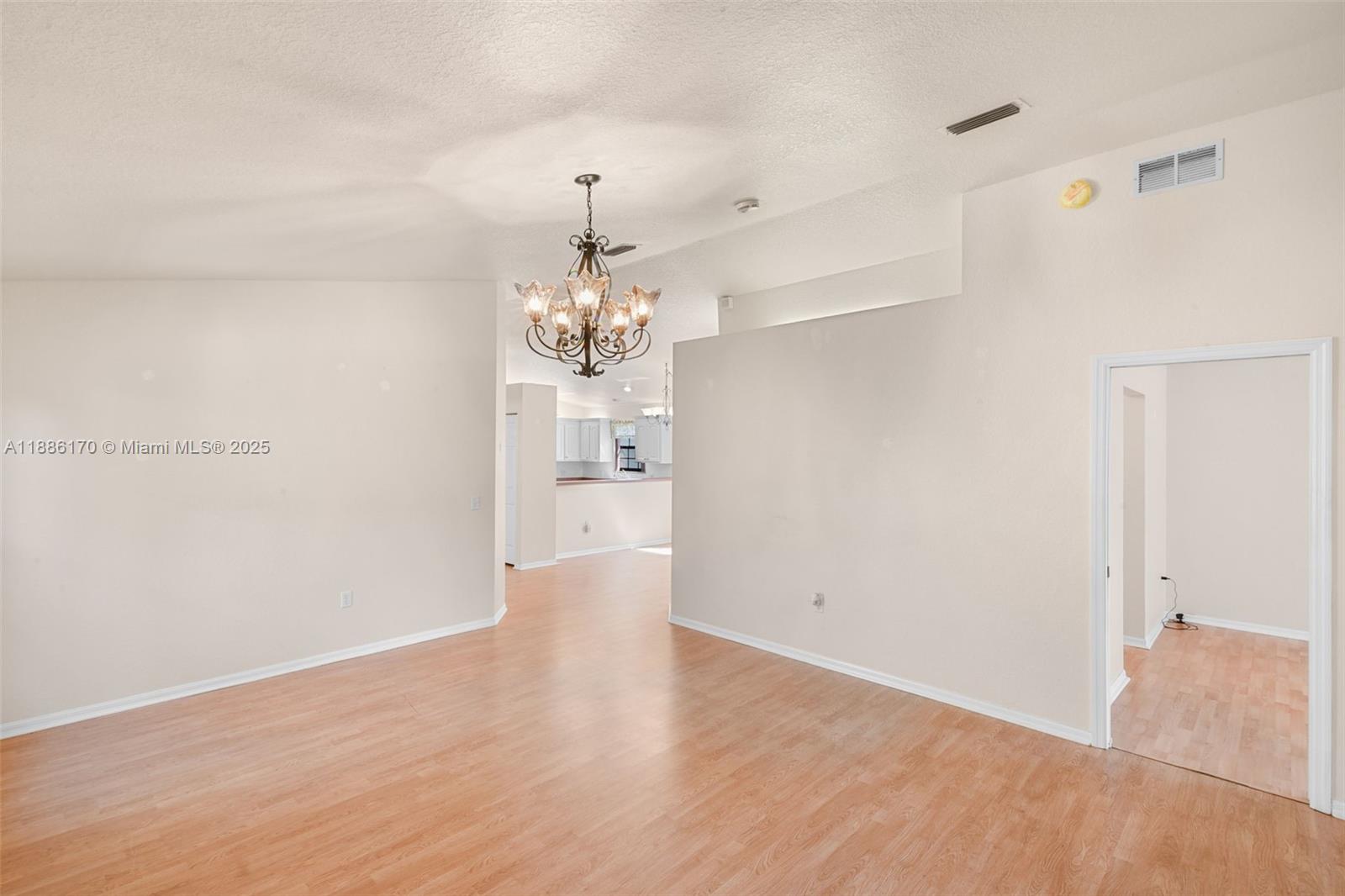 ETHANS GLEN - Residential