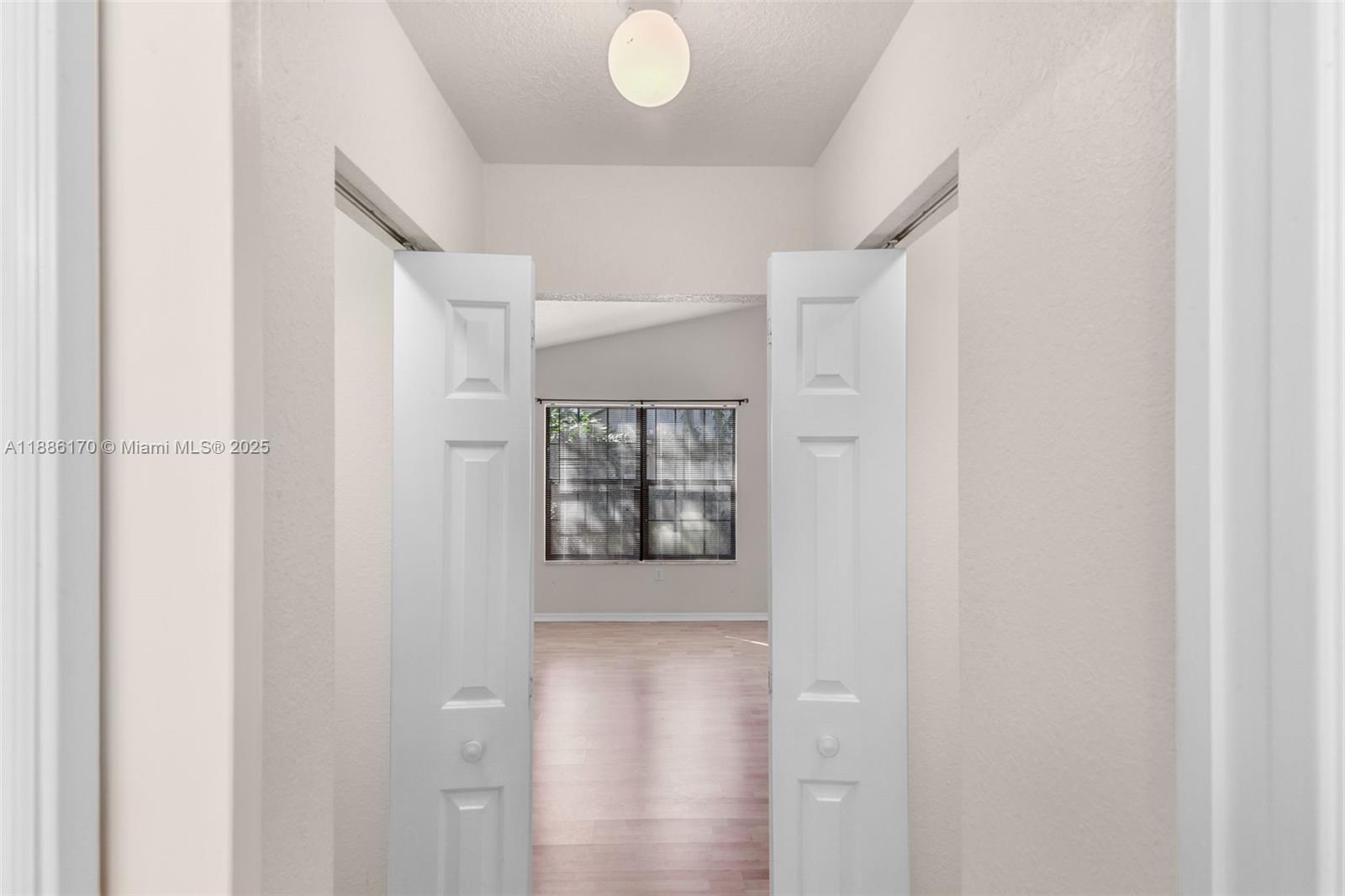ETHANS GLEN - Residential