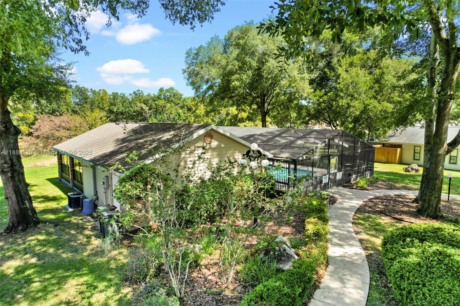 ETHANS GLEN - Residential