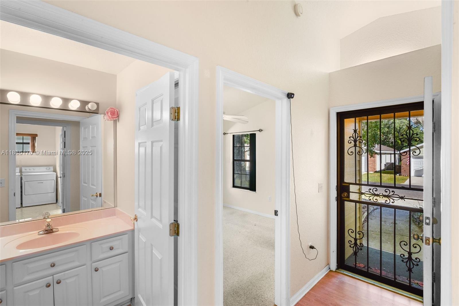 ETHANS GLEN - Residential