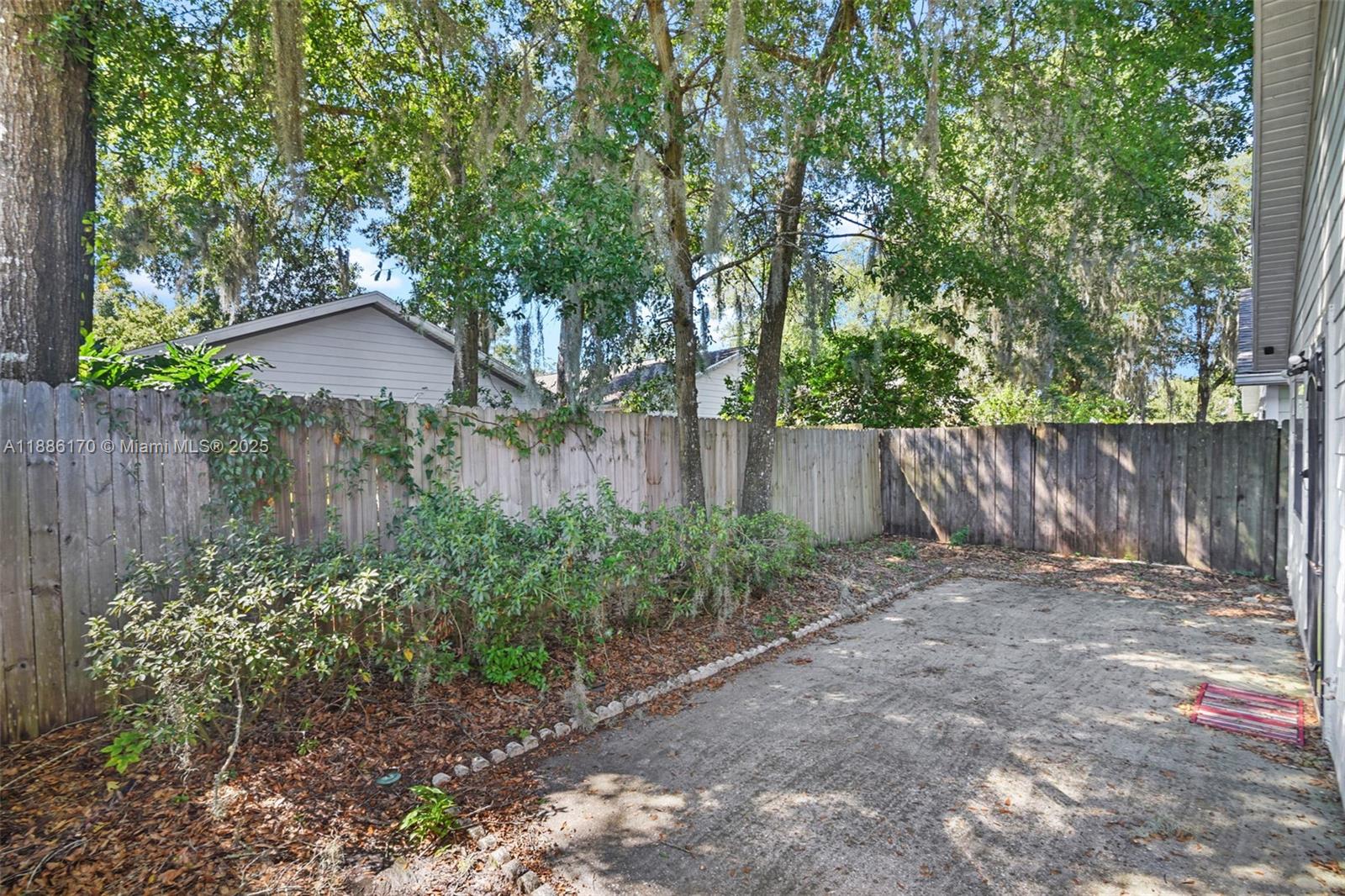 ETHANS GLEN - Residential
