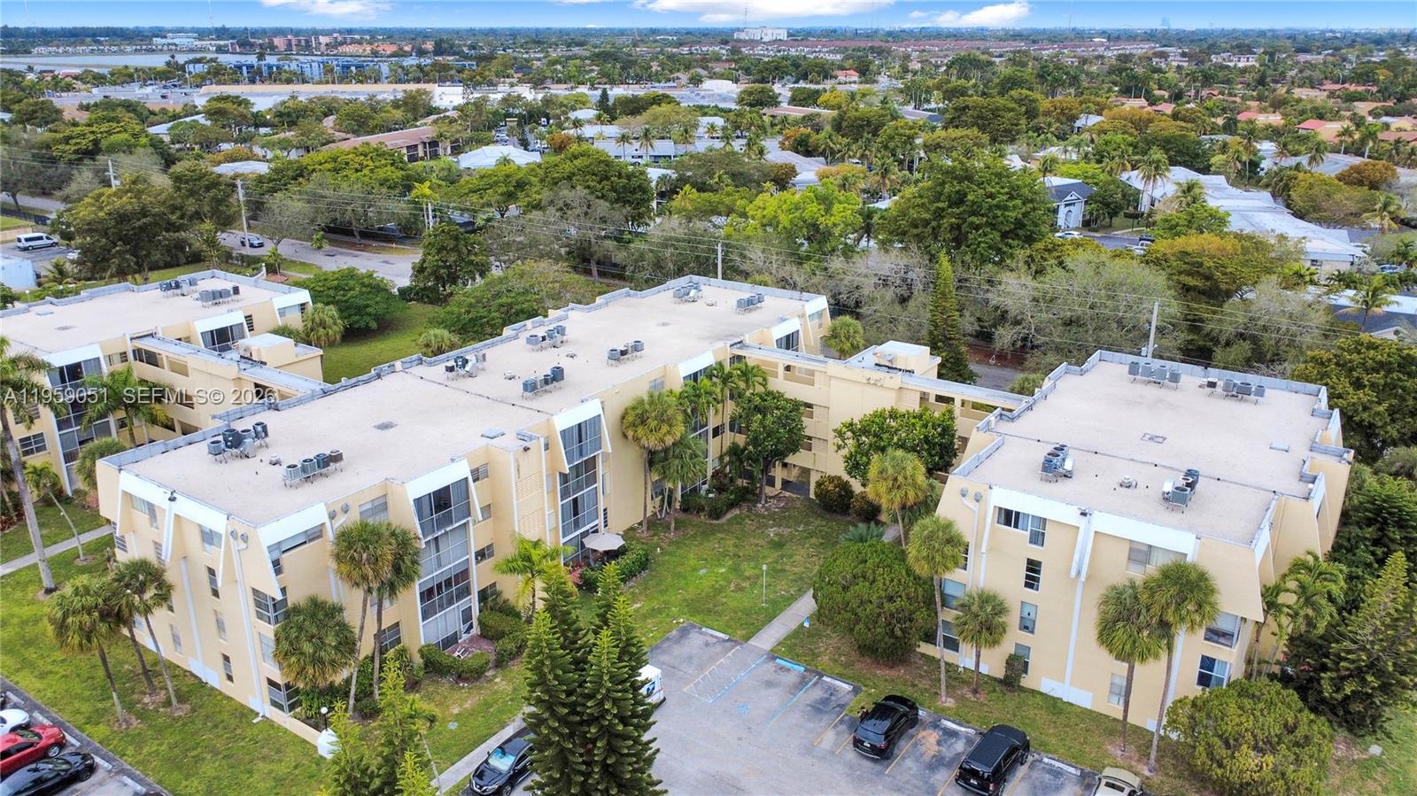 LAKE PARK CONDO NO 1 - BL - Residential