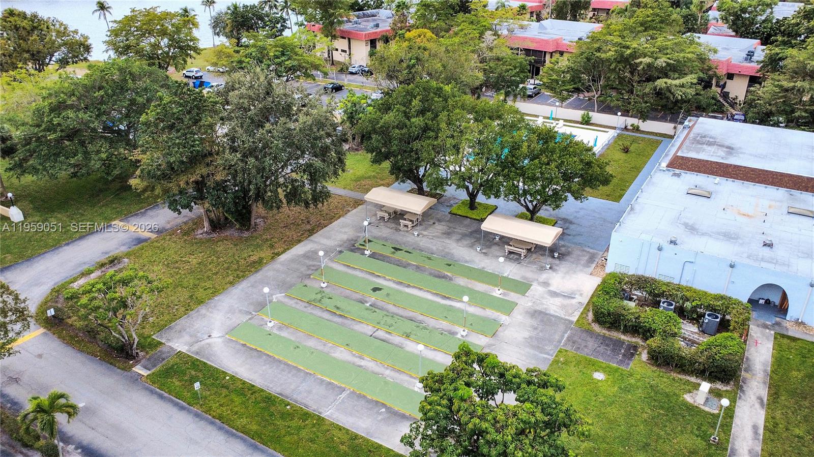 LAKE PARK CONDO NO 1 - BL - Residential