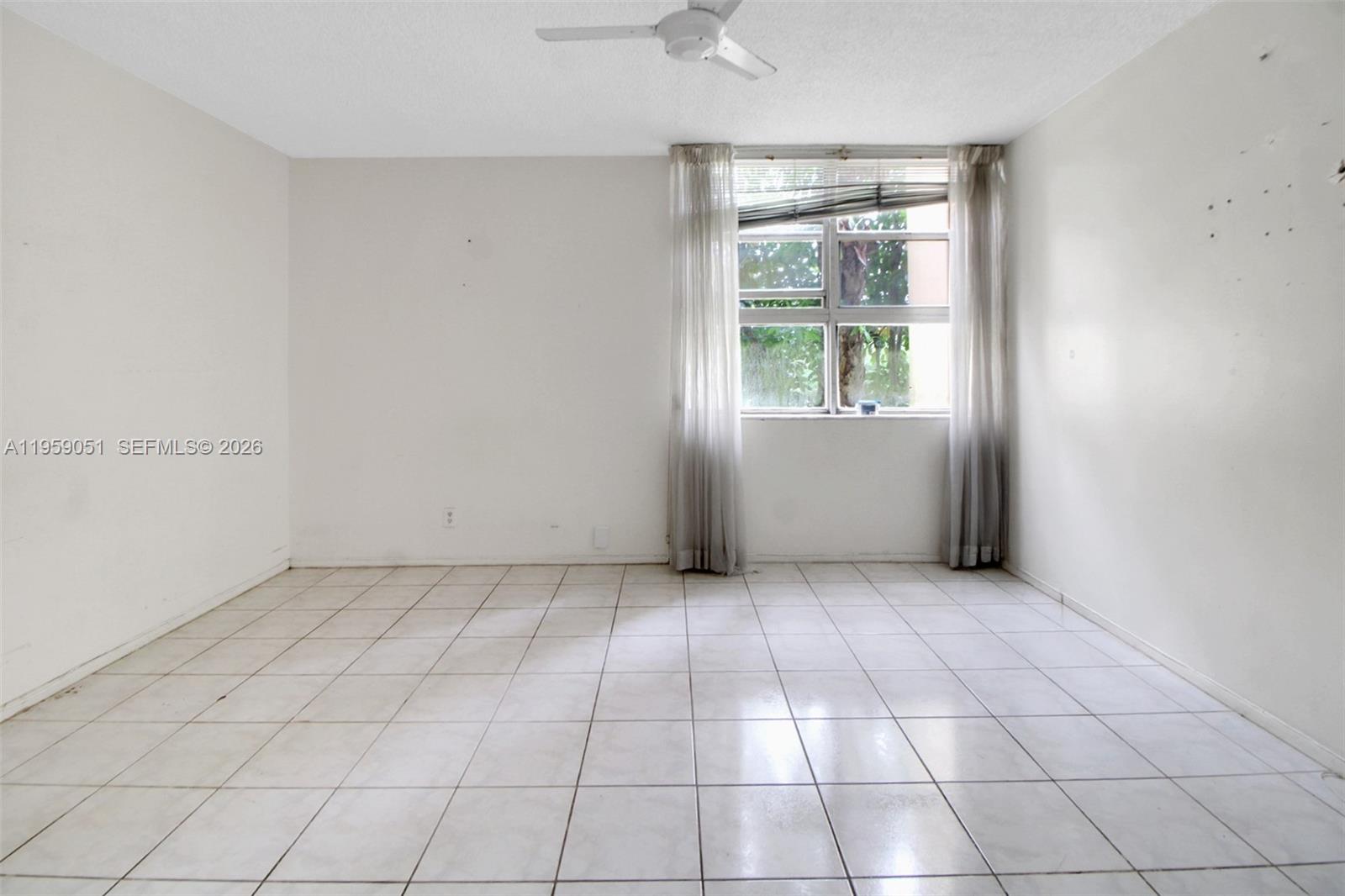 LAKE PARK CONDO NO 1 - BL - Residential