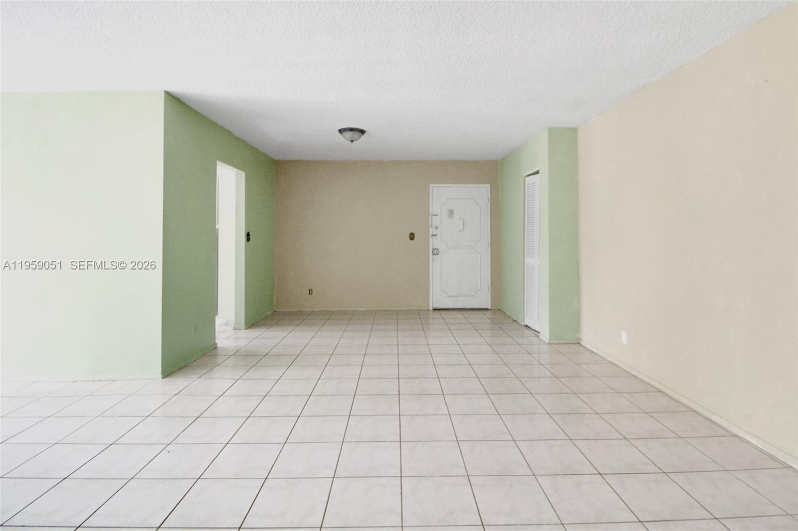 LAKE PARK CONDO NO 1 - BL - Residential