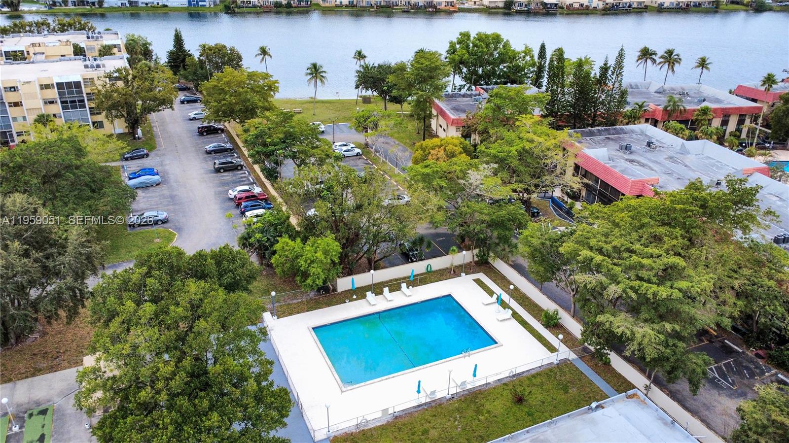 LAKE PARK CONDO NO 1 - BL - Residential