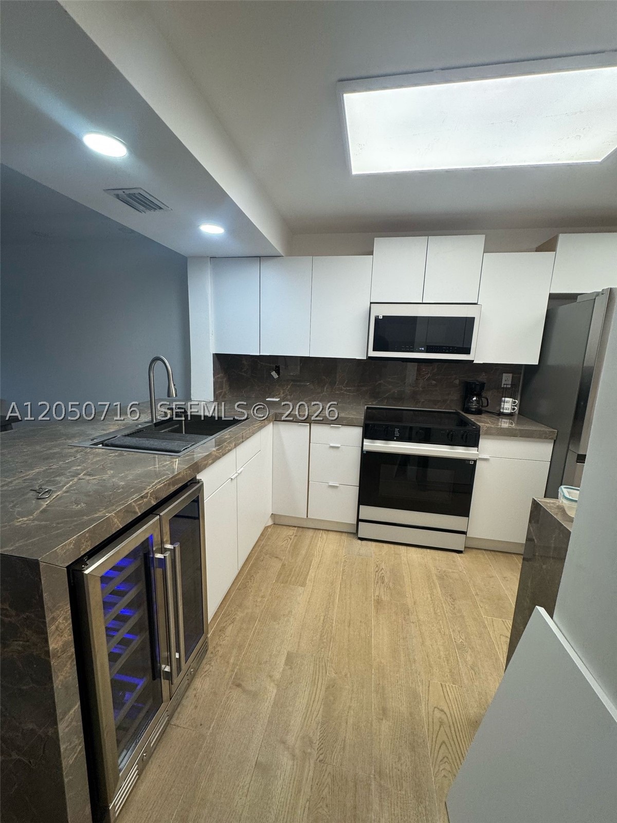 10044 S Ocean Dr 105