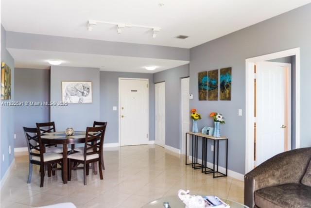 SHAMROCK BY THE GABLES CO - Residential Lease