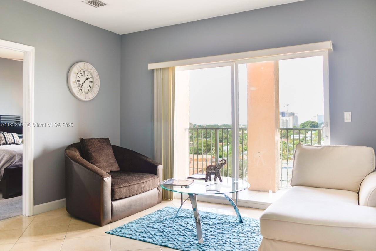 SHAMROCK BY THE GABLES CO - Residential Lease