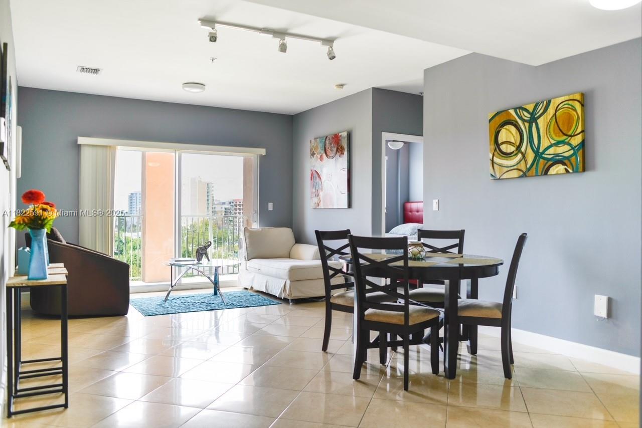 SHAMROCK BY THE GABLES CO - Residential Lease