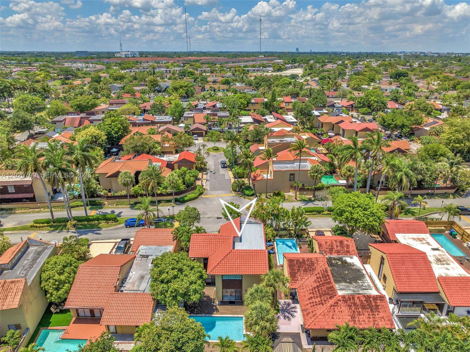 SKY LAKE VILLAS FIRST ADD - Residential