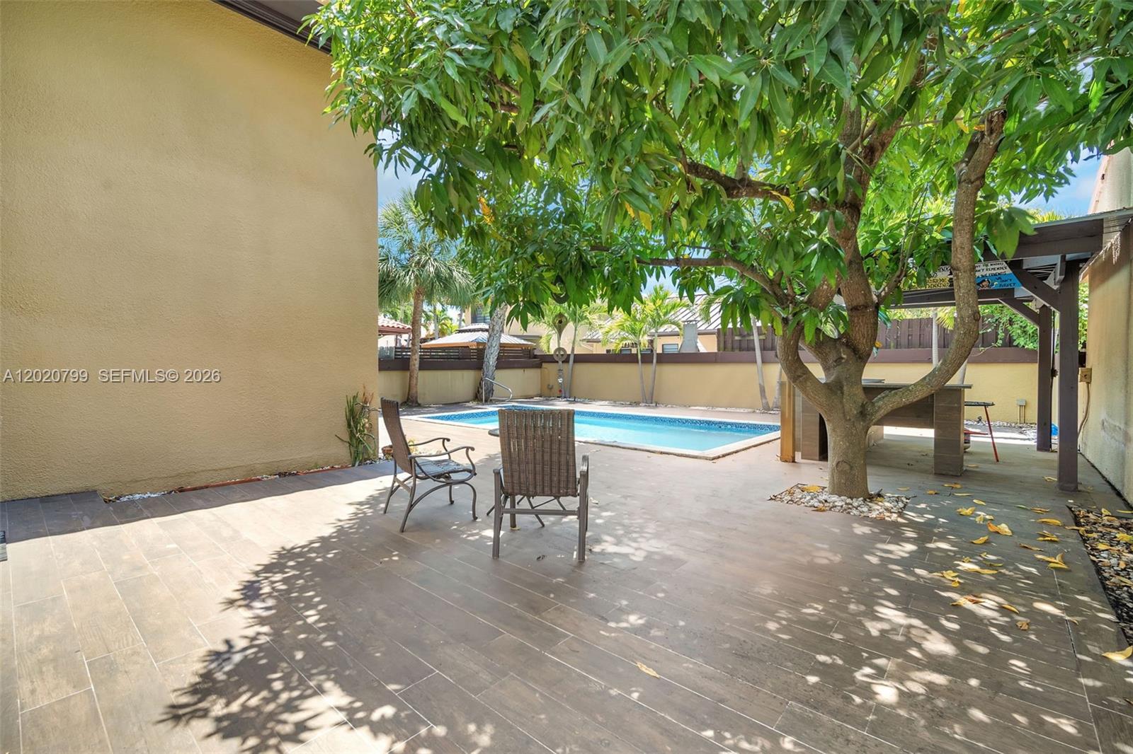 SKY LAKE VILLAS FIRST ADD - Residential
