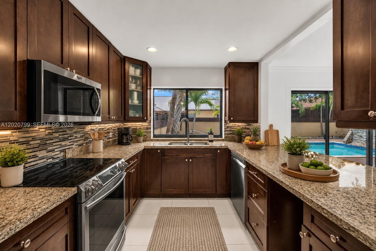 SKY LAKE VILLAS FIRST ADD - Residential