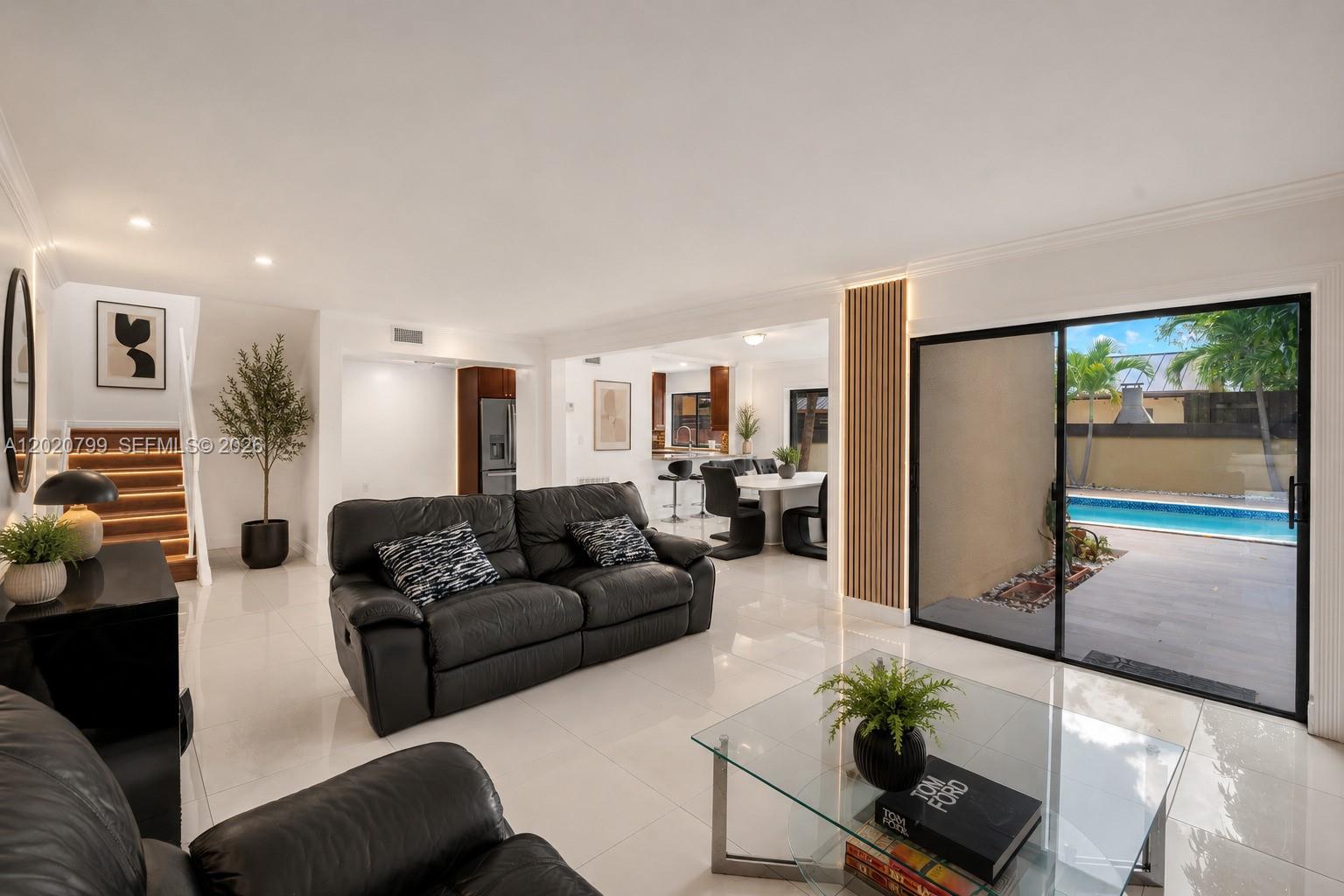 SKY LAKE VILLAS FIRST ADD - Residential