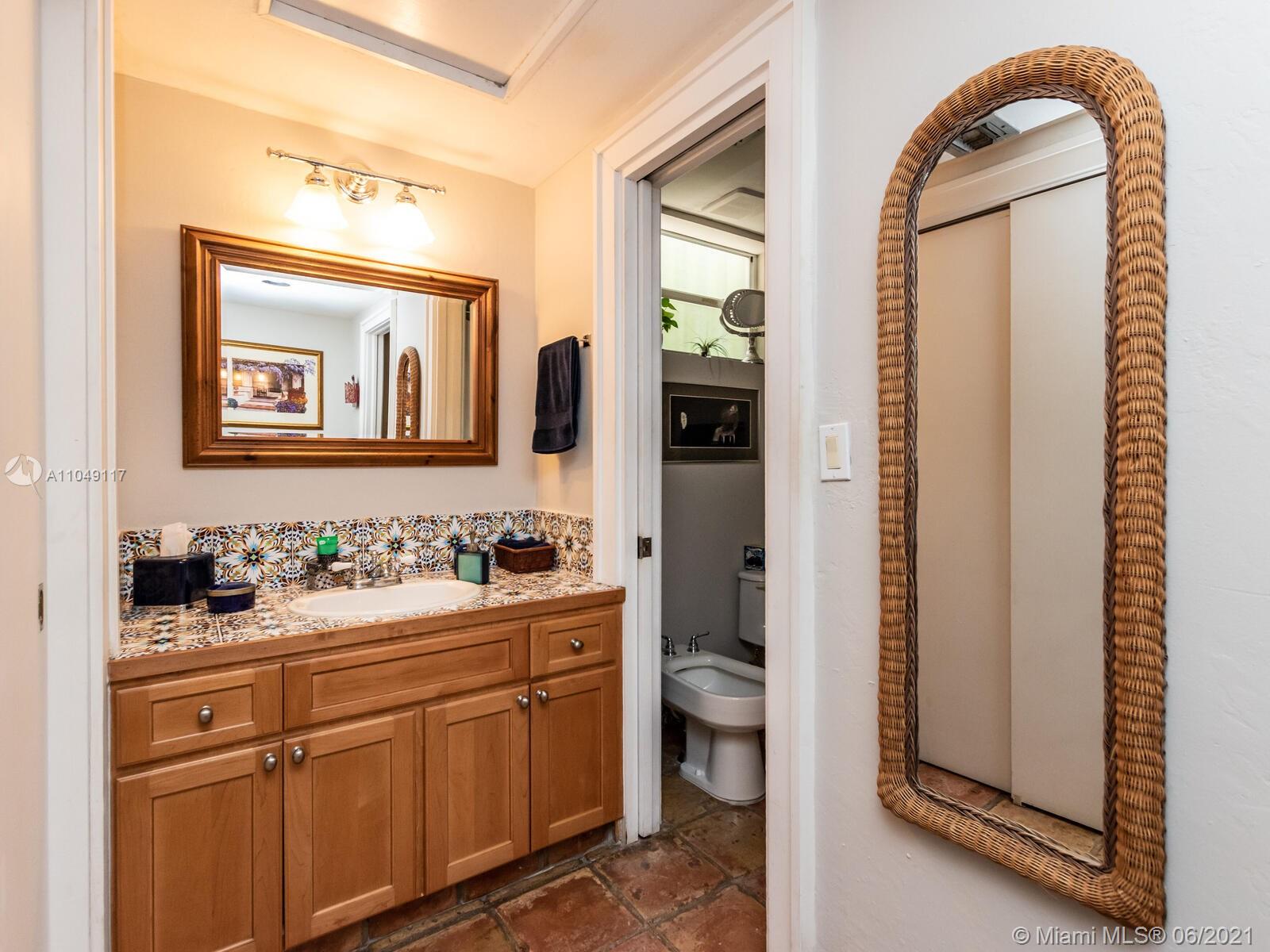 BISCAYNE PARK TERR - Residential