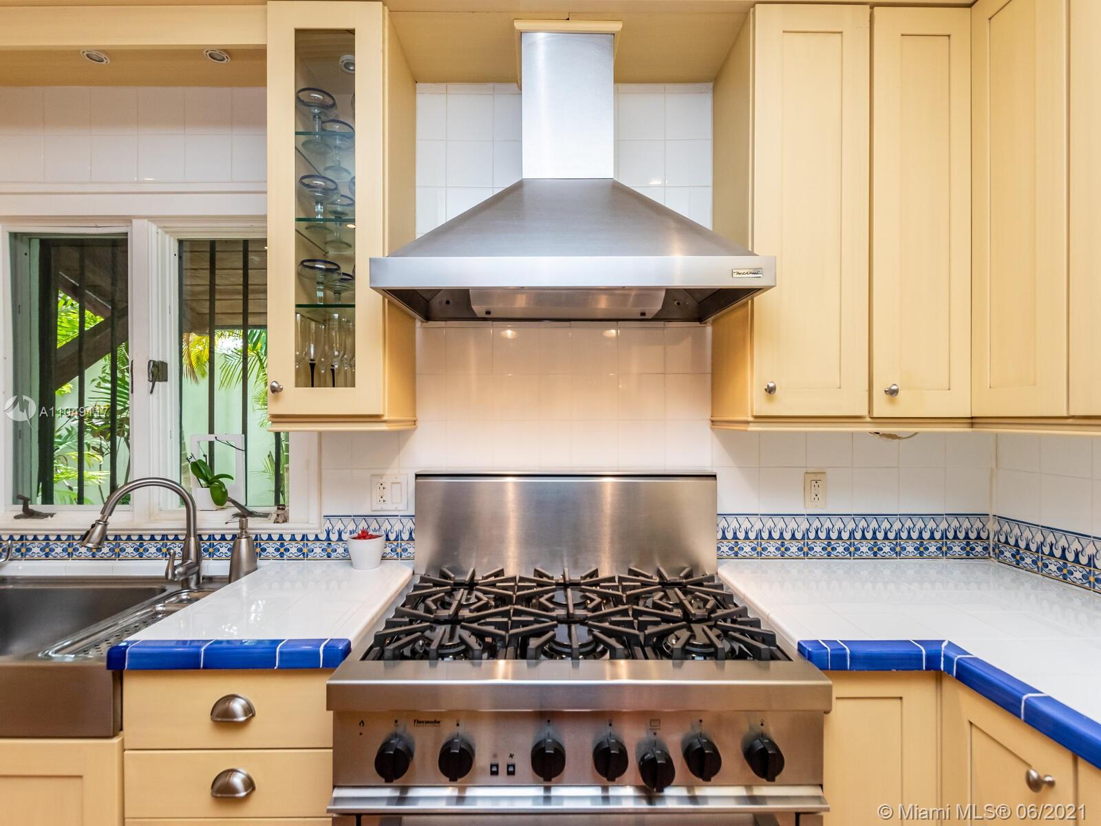 BISCAYNE PARK TERR - Residential