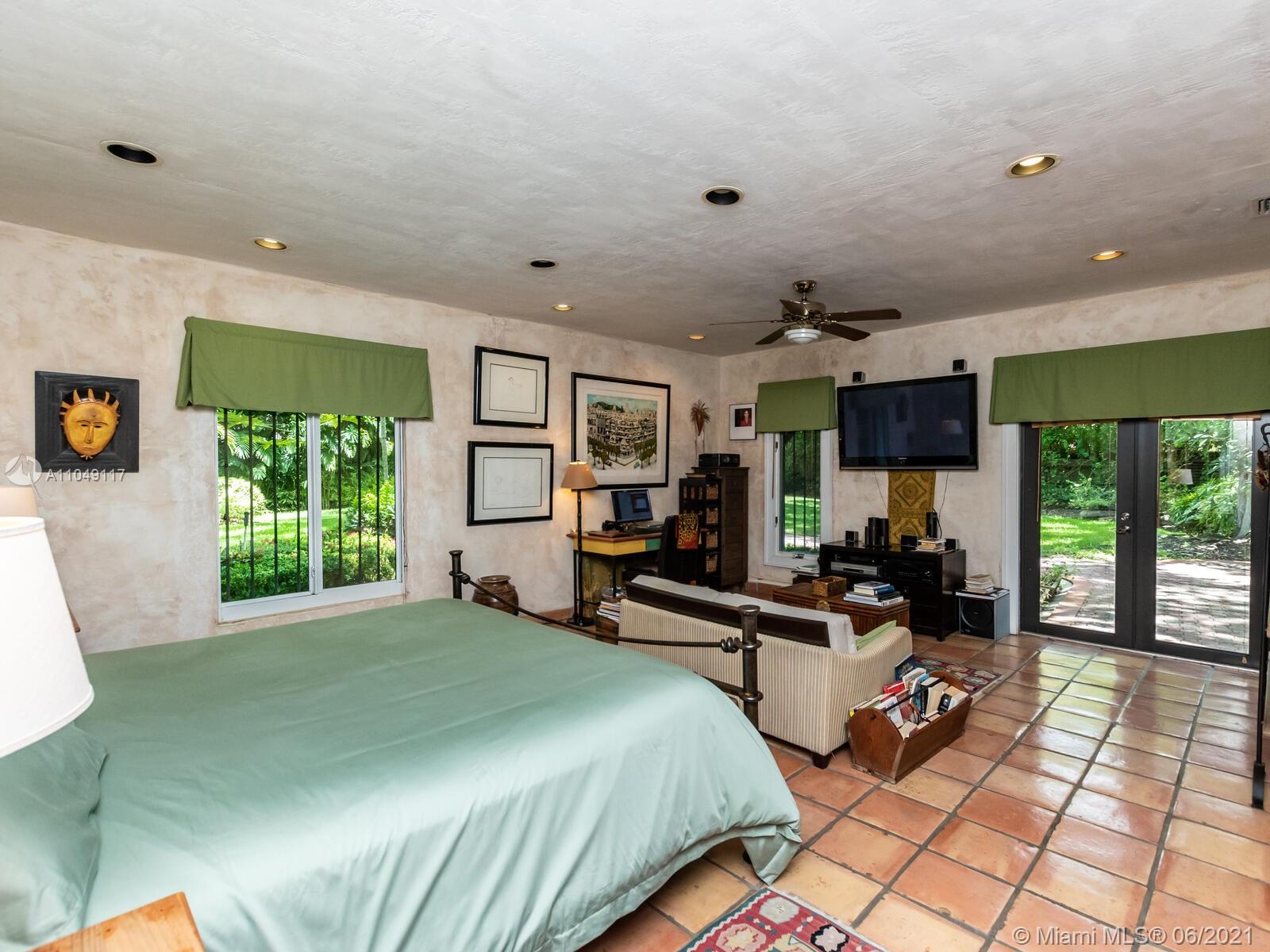 BISCAYNE PARK TERR - Residential