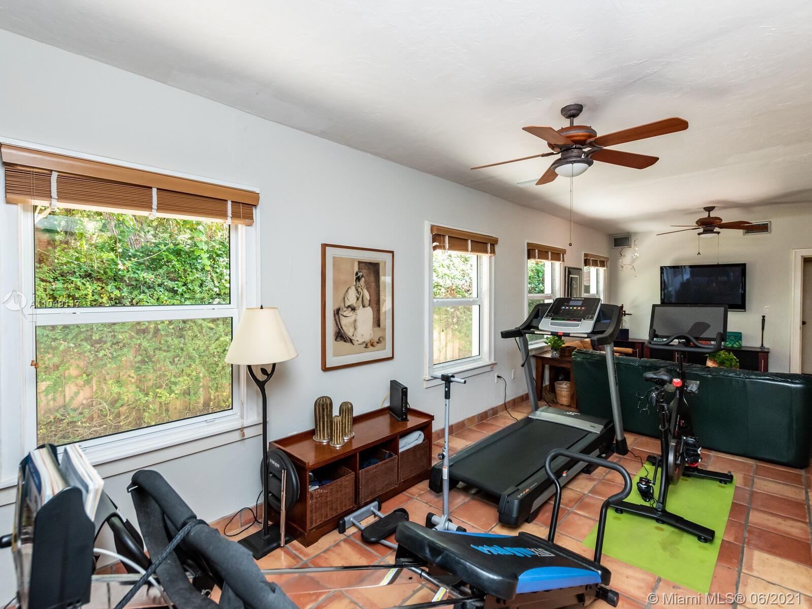 BISCAYNE PARK TERR - Residential